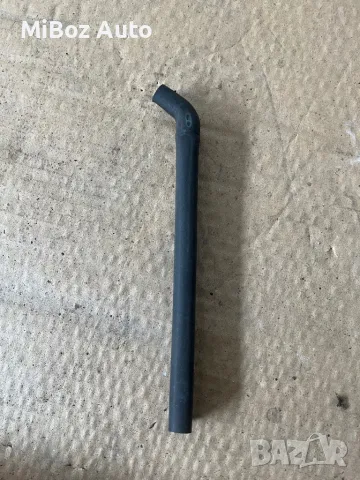 Уплътнение над фар БМВ Е90 91 92 BMW