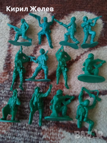 Войници пластмасови 12 броя 51729