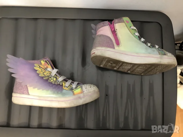 Детски светещи кецове Skechers Twinkle Toes с крила, №34 (21.5 см), снимка 3 - Бебешки боти и ботуши - 55969384