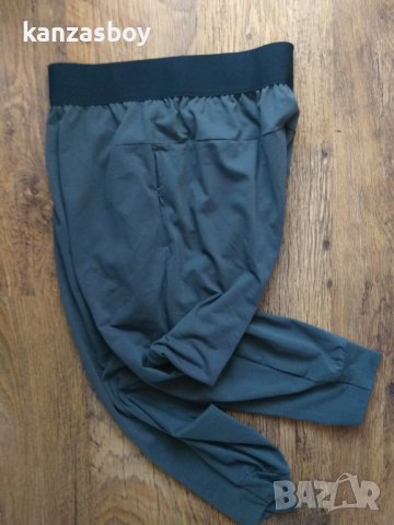 adidas Pants & Jumpsuits - страхотно дамско долнище КАТО НОВО, снимка 3 - Спортни екипи - 38209896