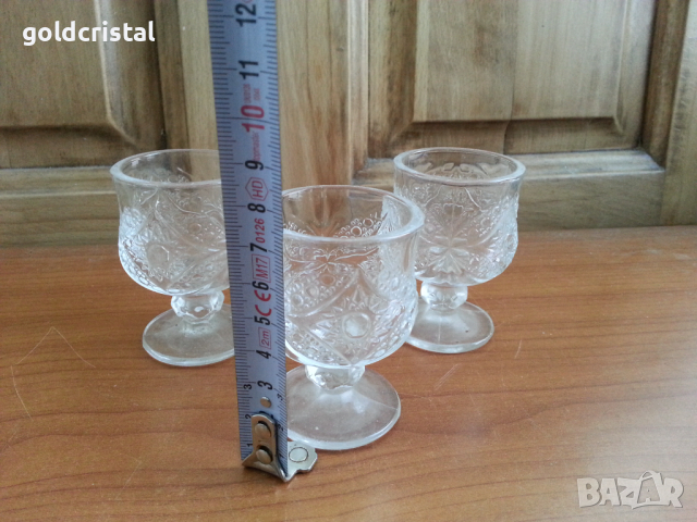 Стъклени чаши чашки гравирани, снимка 4 - Антикварни и старинни предмети - 36553498