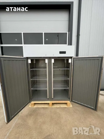 Професионален среднотемпературен двоен хладилен шкаф