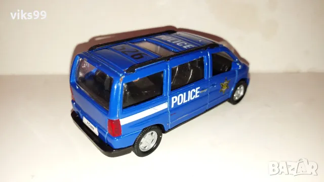 Welly Mercedes-Benz V-Class POLICE 1:34-39, снимка 4 - Колекции - 48000093