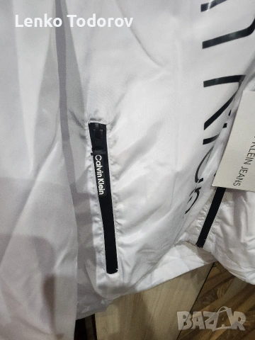 Ветровка подходяща за сезона, снимка 2 - Спортни дрехи, екипи - 54359531