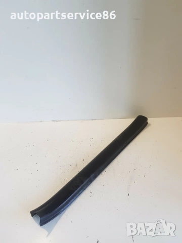 Интериорна лайсна за Toyota Corolla Verso 2.2 D4D (2007) 679130F010