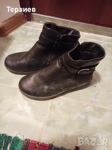 Продавам черни кожени боти , снимка 2 - Детски обувки - 47849720