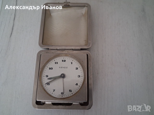 Стар германски туристически,сгъваем часовник  KIENZLE, снимка 2 - Антикварни и старинни предмети - 54076147