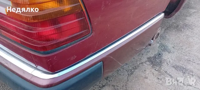 Задна хромирана лайсна за Мерцедес W124, снимка 3 - Части - 48421856