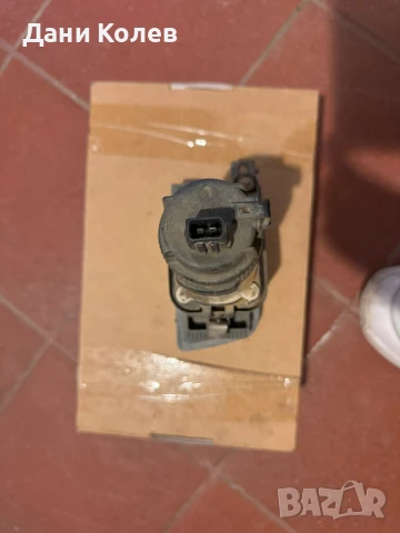 Десен халоген Hella за Голф 3, снимка 2 - Части - 50488129