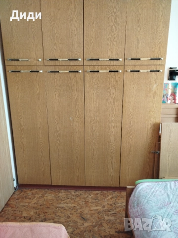 Подарявам голям гардероб 