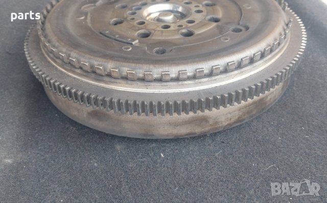 Маховик 2.2CDI Мерцедес Спринтер 211CDI W901 W902 W903 W904 N, снимка 3 - Части - 39737205