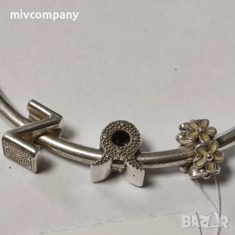 Сребърна гривна Pandora с три талисмана 15.36гр., снимка 2 - Гривни - 52297980