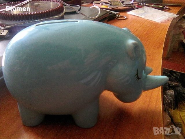 Порцеланова касичка носорог, снимка 2 - Антикварни и старинни предмети - 36620655