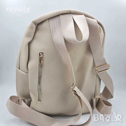 Pinko Бежова Дамска Кожена Раница , снимка 2 - Раници - 52901564