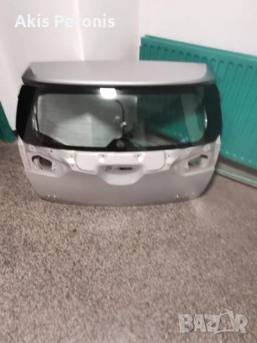 Toyota Auris hatchback 2013- заден капак , снимка 2 - Части - 52448068