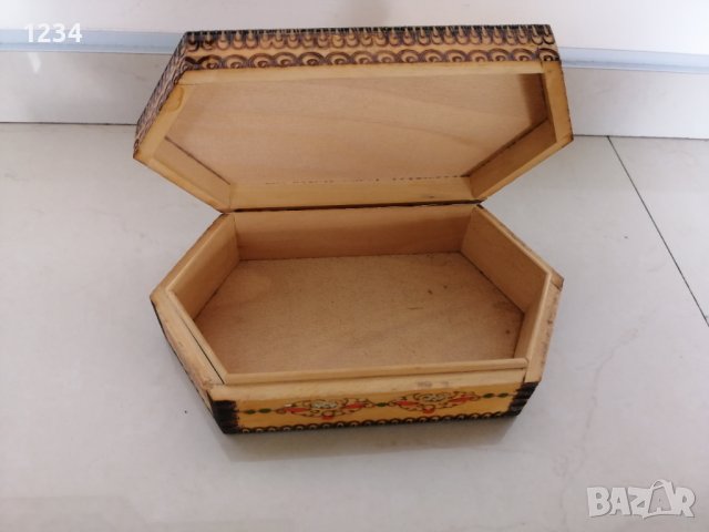Шестоъгълна дървена кутия 22 х 12 х h 6 см. , снимка 2 - Други стоки за дома - 36914298