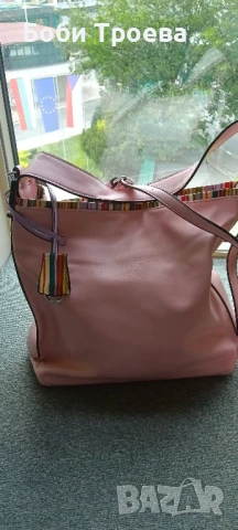 Елегантен и същевременно смел избор за модерната жена-голяма чанта в цвят пепел от рози, снимка 5 - Чанти - 50446389