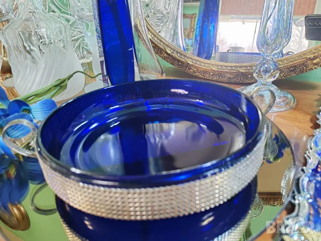 Фруктиера в изящeн  кобалтово син цвят с метална посребрена стойка., снимка 5 - Чинии - 49030782