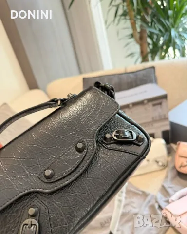 Balenciaga Дамска чанта, кожа, снимка 5 - Чанти - 56080441