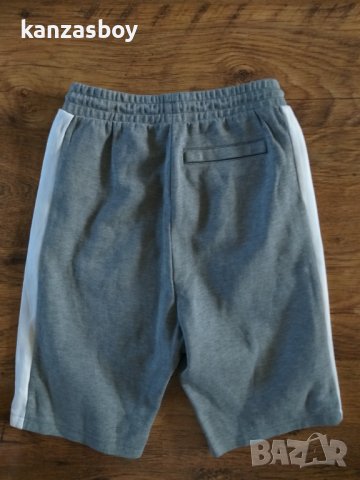 PUMA Men's Archive T7 Bermuda Shorts - страхотни мъжки панталони КАТО НОВИ, снимка 10 - Спортни дрехи, екипи - 36855786