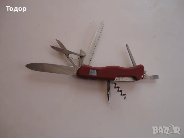 Голям армейски швейцарски нож Victorinox , снимка 3 - Ножове - 56231135