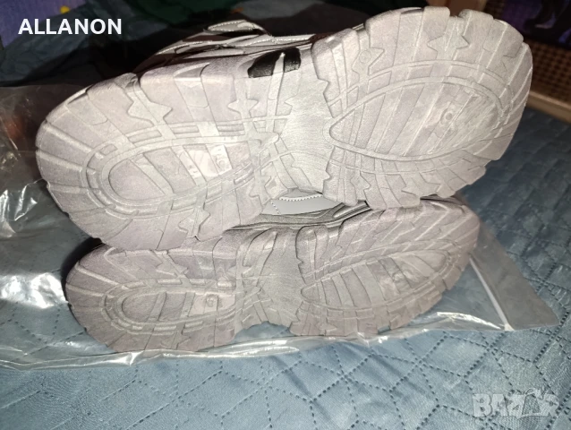 Високи маратонки номер 44, снимка 4 - Маратонки - 50579087