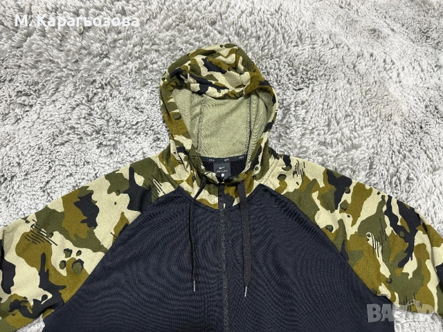 Мъжко горнище Nike Camo Fleece Hoodie, Размер L, снимка 5 - Спортни дрехи, екипи - 52407152
