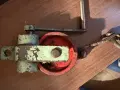 Съветска ръчна лебедка РЗ-10 – масивна чугунена конструкция, снимка 3