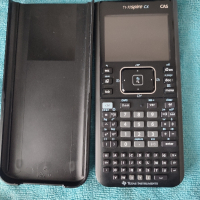 Продавам Настолен калкулатор Texas Intruments TI-Nspire CX - Clamshell, снимка 1 - Друга електроника - 44794102