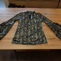 Дамска блуза, снимка 1 - Блузи с дълъг ръкав и пуловери - 42711572