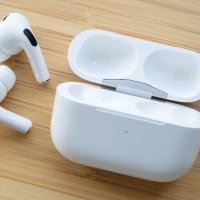 Безжични Слушалки Airpods pro 2 шумоизолиране/водоустойчиво/блутут, снимка 5 - Слушалки, hands-free - 39885930