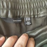 Vero Moda нов спортно елегантен панталон с ефект на кожа, снимка 4 - Панталони - 42122220