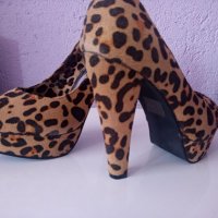 Леопардови дамски обувки на ток уникален стилен модел , снимка 2 - Дамски обувки на ток - 36780289