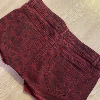 Tally Weijl къси панталонки в бордо със змийски принт, снимка 5 - Къси панталони и бермуди - 37275972