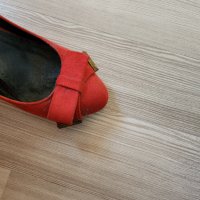 Червени обувки , снимка 2 - Дамски обувки на ток - 40136209