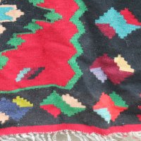 Чипровски килим, снимка 3 - Антикварни и старинни предмети - 38177968