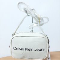 Calvin klein дамска чанта през рамо хит модел код 245, снимка 16 - Чанти - 42905806