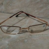 Диоптрични очила, снимка 4 - Слънчеви и диоптрични очила - 35571328