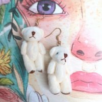 Разкошни Малки Плюшени Обеци Мечета Стил - Inspired Moschino Teddy Bear с Кука, снимка 4 - Обеци - 37574681