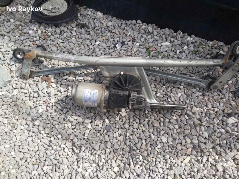 Моторче чистачки и механизъм за 8T16-17504-AB, снимка 1