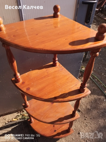 Продавам ъглова етажерка, снимка 1