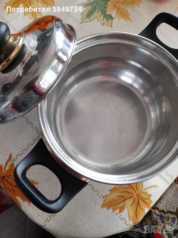 Тенджера с позлатена част на капака, снимка 1