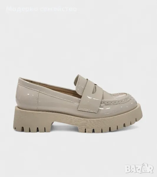 Лачени дамски обувки в бежево , снимка 1