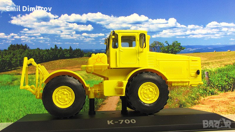 Моделче на трактор К-700, "Hachette", 1:43, снимка 1