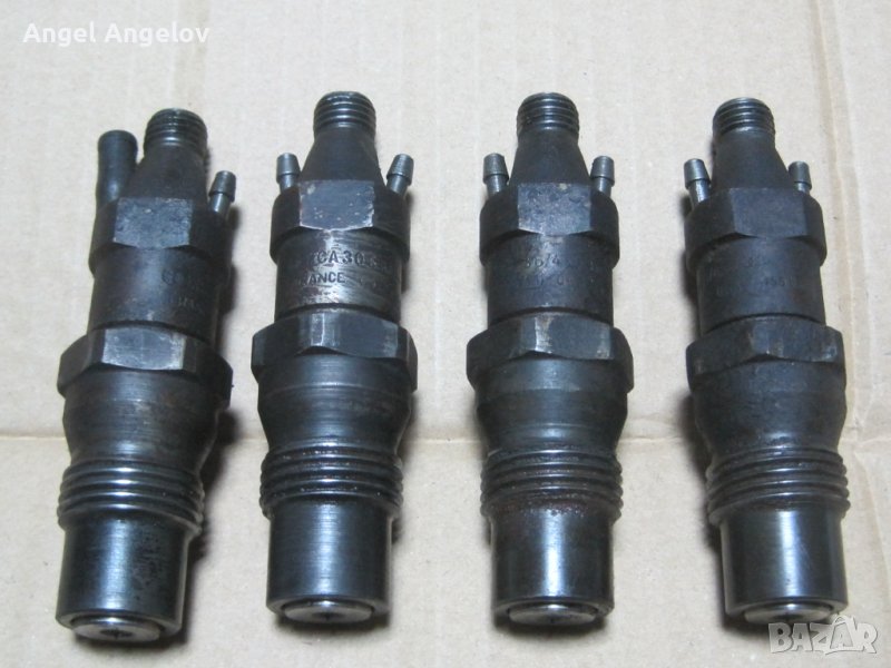 Дюза дизел  068130201R Bosch VW Golf II / Passat B3 / B4 1.6 TD Audi 80, 90,VW Bus T 3 T2 1.6TD 0681, снимка 1