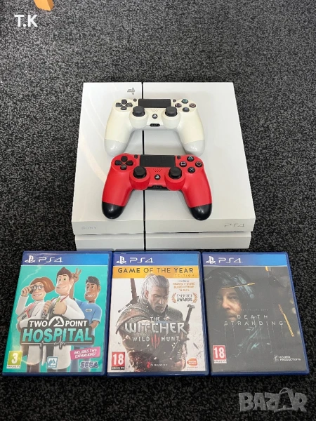 Playstation 4 с 2 контролера и 3 игри , снимка 1