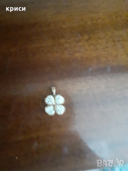 Детелина с камъни Сваровски от медицинска стомана, снимка 1