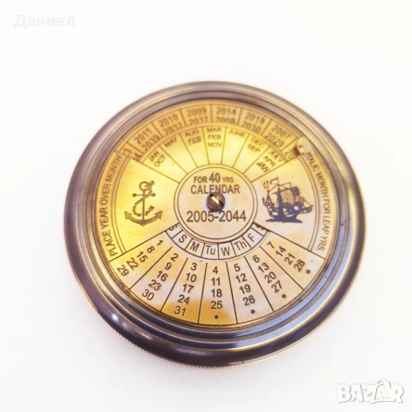 Компас масивен бронзов със вечен календар , снимка 1