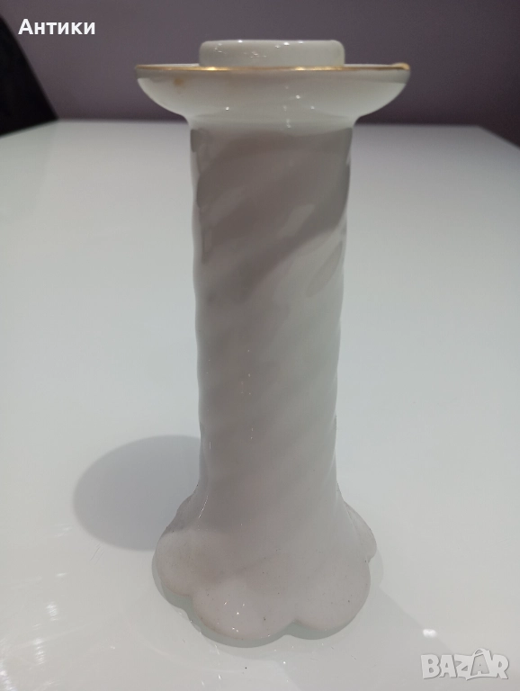 Стар порцеланов свещник с печат, снимка 1