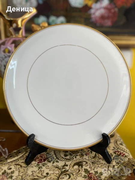 Royal Worcester  Чиния за торта  Бял фин порцелан с много елегантна позлата , снимка 1